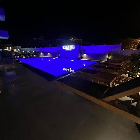 Sunshine Hotel Ксаміл Екстер'єр фото
