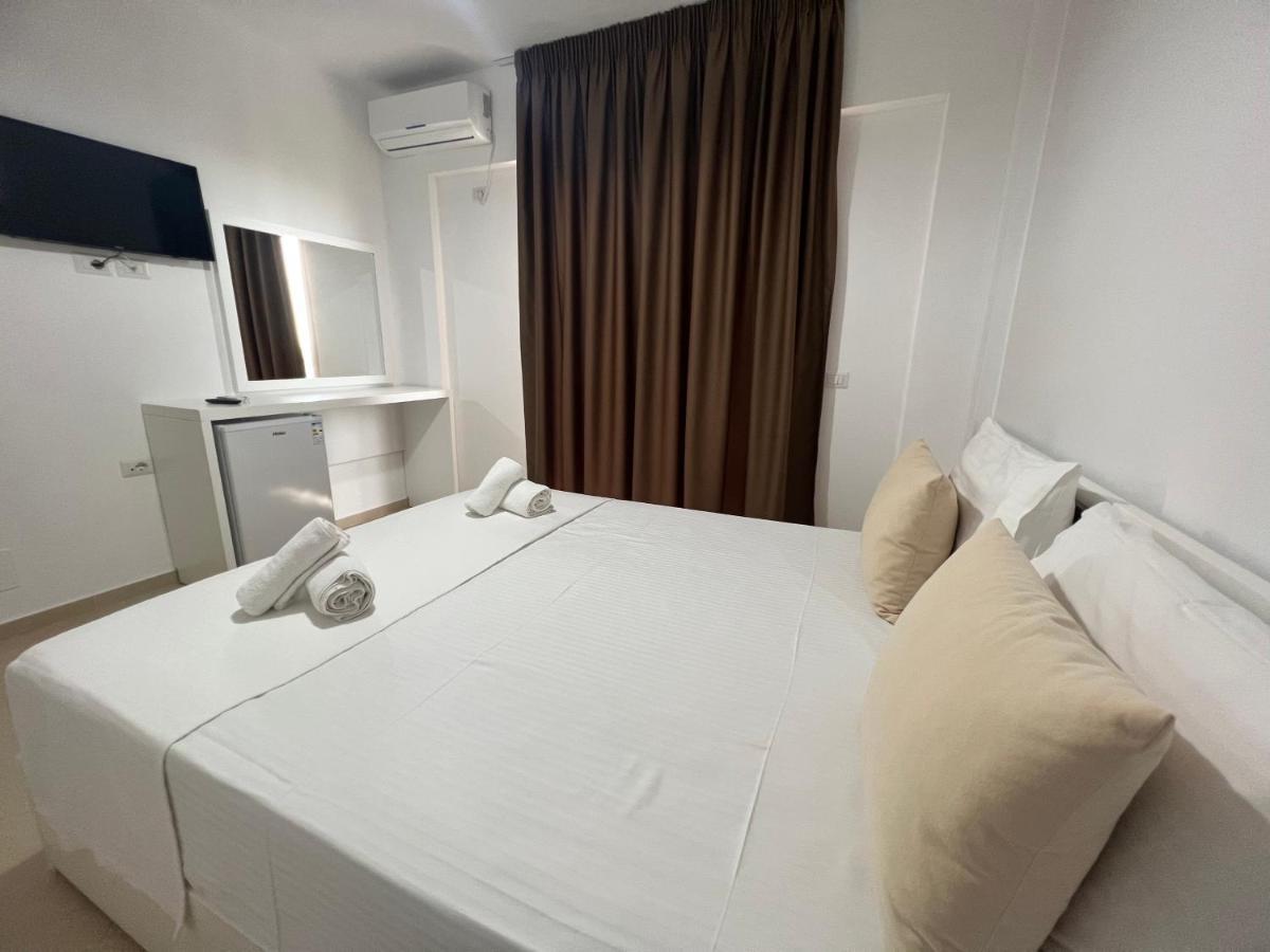 Sunshine Hotel Ксаміл Екстер'єр фото